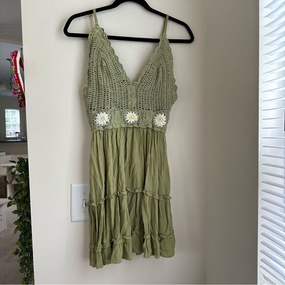 Green crochet hippy style strappy mini knit daisy dress by Indulge - Picture 3 of 8